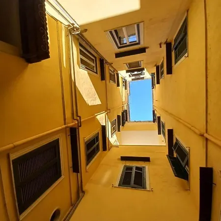 La Maison Marseille Frühstückspension Neapel